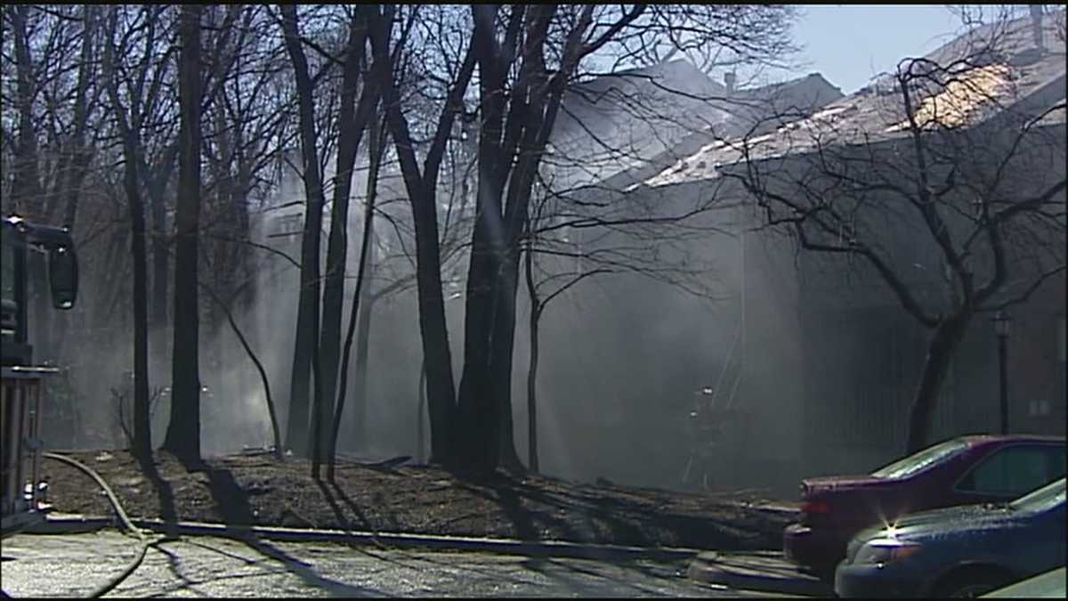 3-alarm fire damages apartment building in Mission