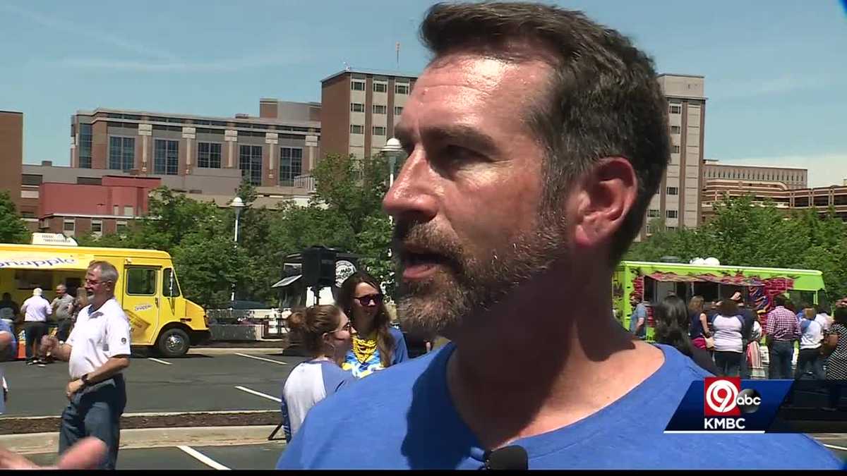 Actor, comedian Rob Riggle previews Big Slick Celebrity Weekend