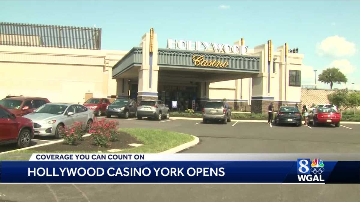 HOLLYWOOD CASINO YORK opens for business