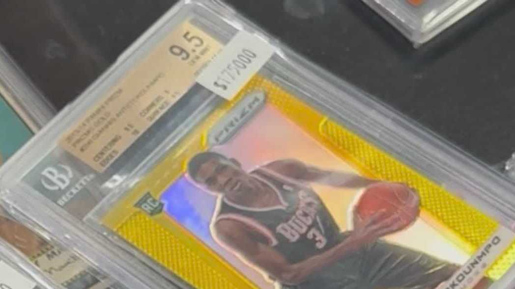 Giannis Antetokounmpo cards draw massive interest at Wisconsin Card Show