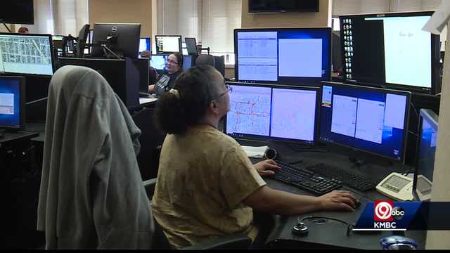 Kansas City, Missouri police give guidelines on when to call 911 - Vimarsana News