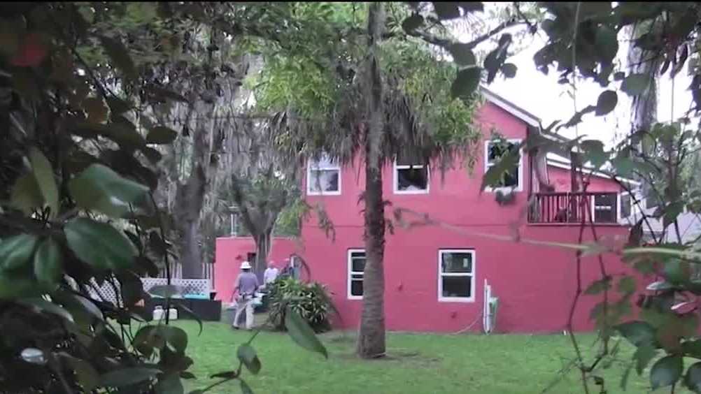 Cocoa house fire leaves 1 dead