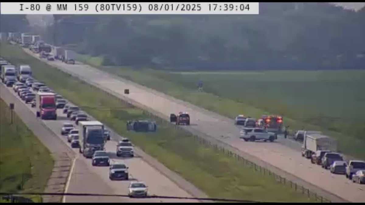 Interstate 80 crash, vehicle fire block traffic in both directions - KCCI