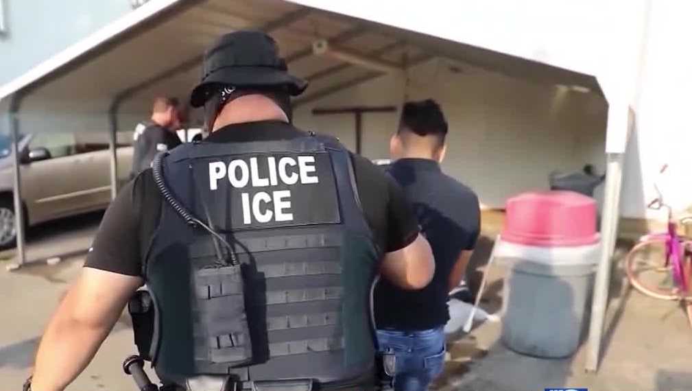 Milwaukee police can now intervene if federal agents use excess force