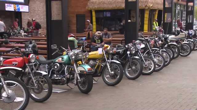 Vintage motorcycles roar into Deer District - Vimarsana News
