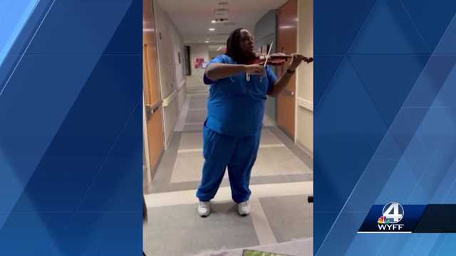 South Carolina nurse spreads holiday cheer through joy of music - Vimarsana News
