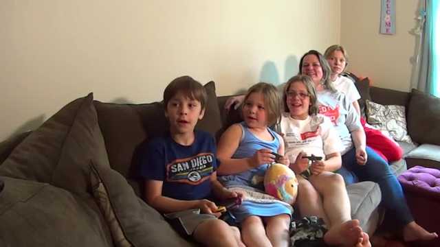 Family with 4 kids injured in Waukesha parade to host blood drive - Vimarsana News