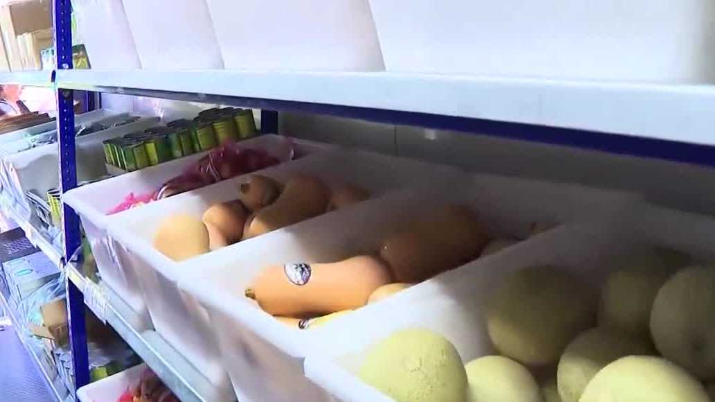 'We’re giving people a choice': Not your typical food pantry opens in Naples