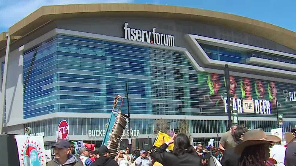 Hundreds gather for 18th annual Voces de la Frontera May Day March