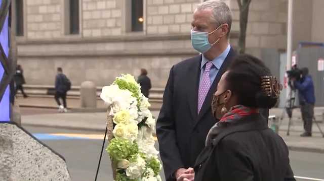 Boston mayor, Massachusetts governor remember victims of marathon attacks - Vimarsana News