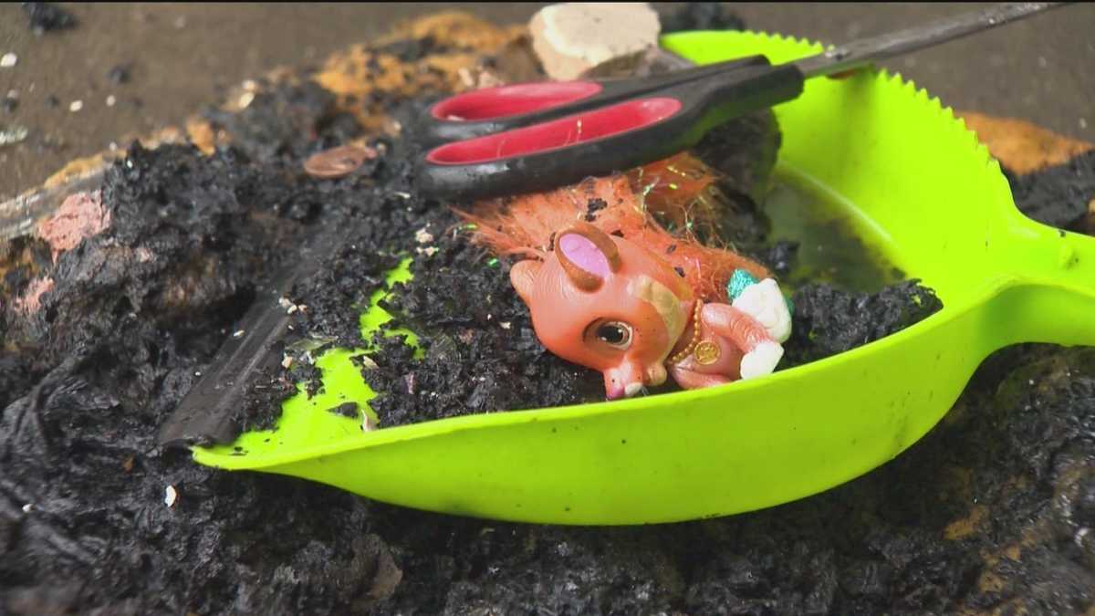 Unattended candles cause Dundalk fire, injuring 4