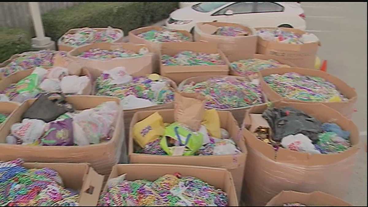 krispy kreme mardi gras beads