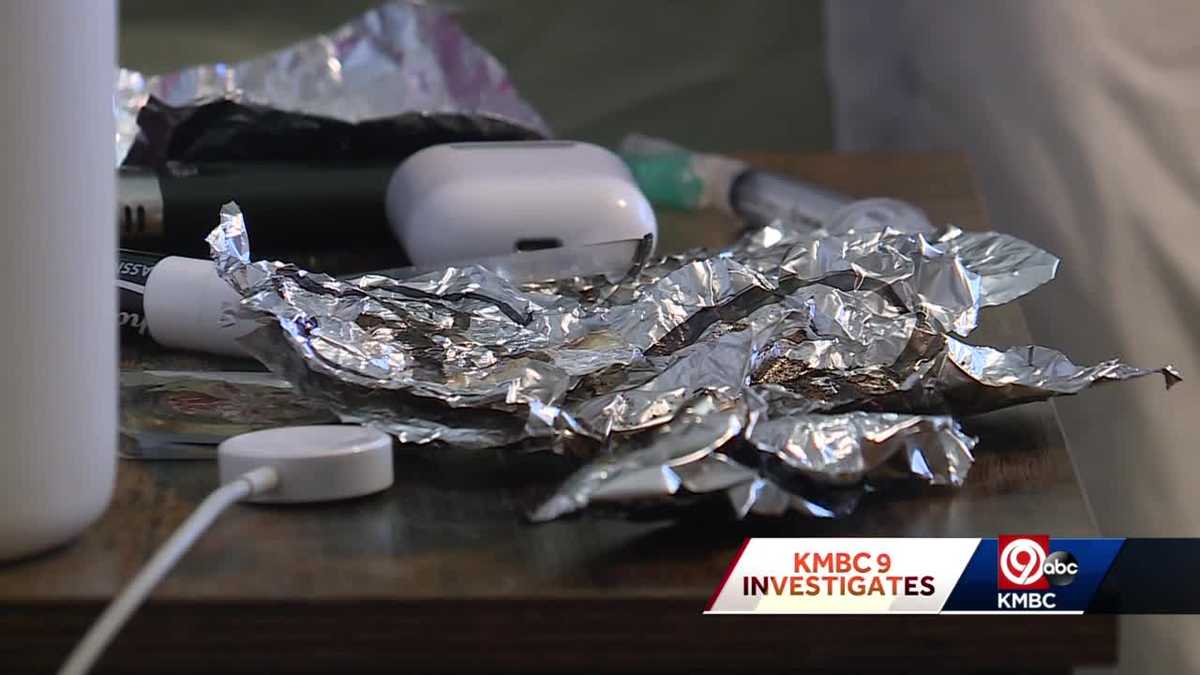Clay County, Missouri, deputies show signs of fake prescription pill use