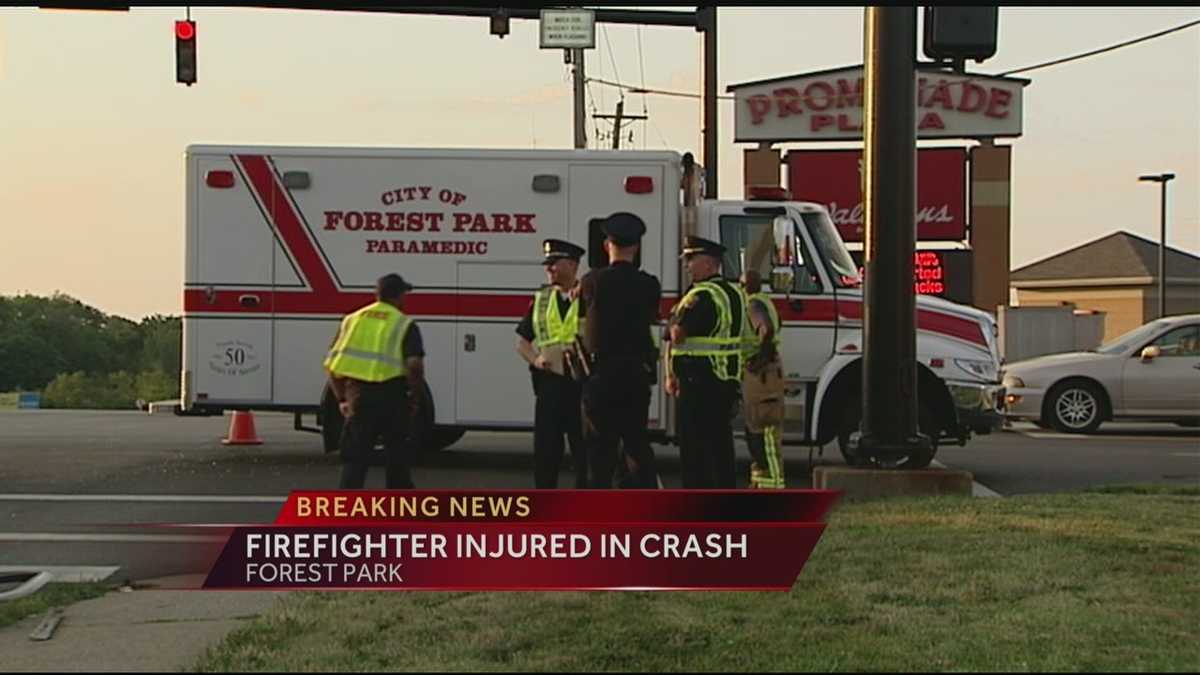 Two people transported to hospital after crash in Forest Park