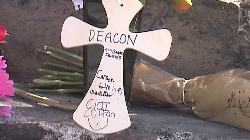 Community holds memorial for family killed in Carrollton fire