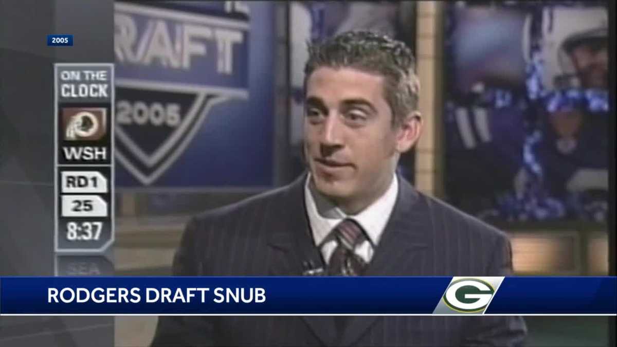 NFL on FOX - In the 2005 NFL Draft, the San Francisco 49ers elected to pick  Alex Smith over Aaron Rodgers, who ended up falling to the Green Bay  Packers at No.