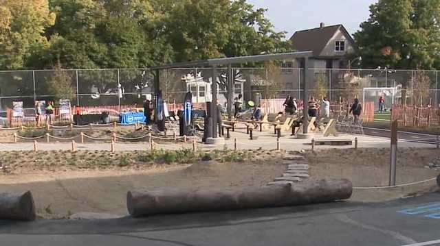 5 new 'green' playgrounds unveiled at Milwaukee Public Schools - Vimarsana News