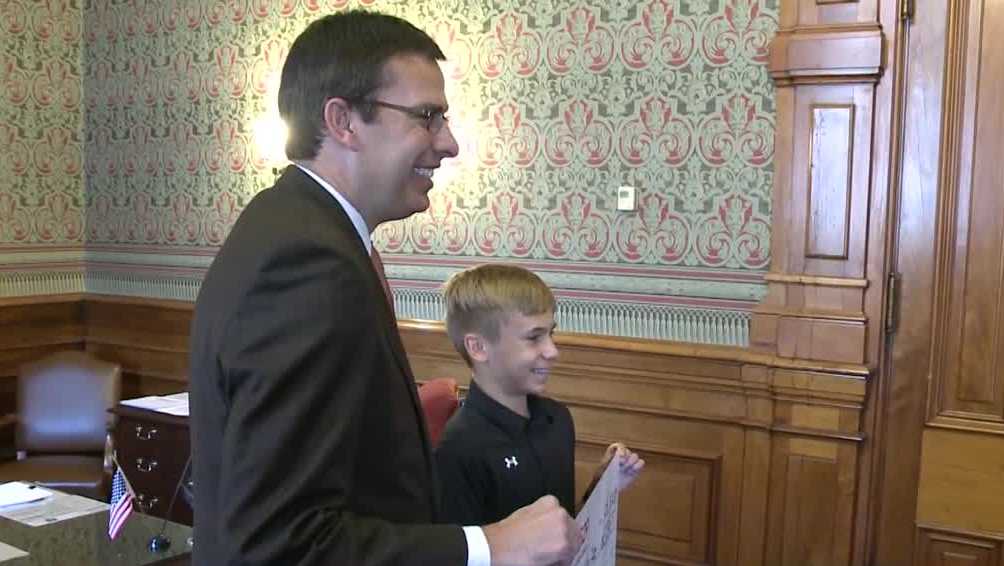 Colfax teen wins college savings giveaway from Iowa State Treasurer