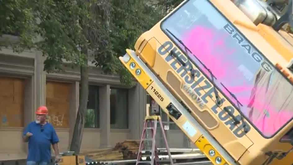 Downtown Sacramento block reopened after toppled crane removed