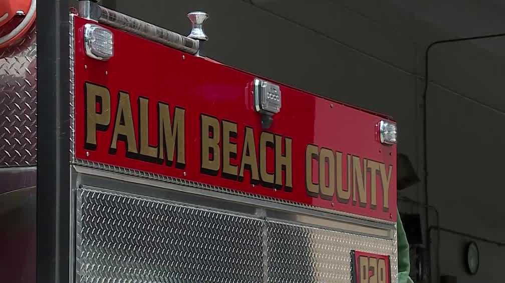 3 sent to hospital after vehicle crash in West Palm Beach