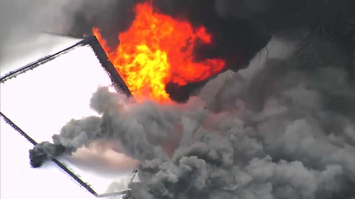 WATCH: Sky 5 shows large flames shoot from southeast Oklahoma City home