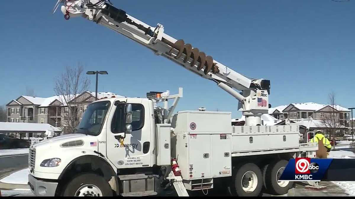 Some Evergy customers left without power Thursday