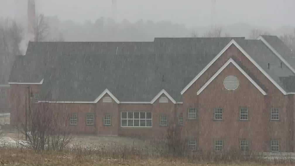 Fast-tracked Senate bill would delay closure of Sununu Youth Services ...