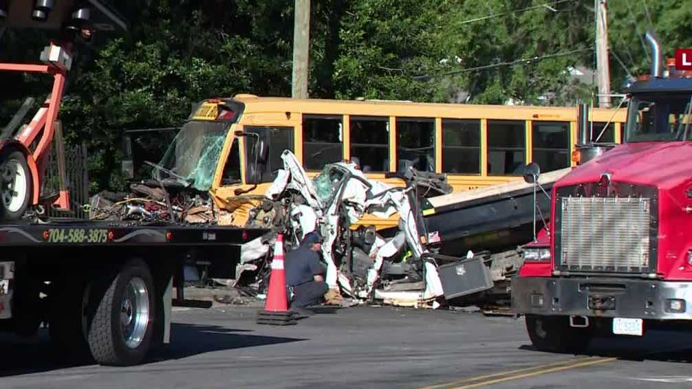 Charlotte Multiple Injuries Reported In School Bus Crash