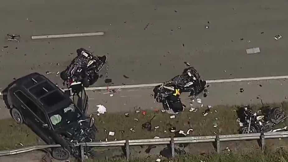 フロリダ州議員2人死亡、SUVが衝突し1人が重体