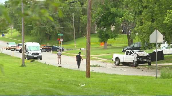 man arrested after pickup truck hits, kills pedestrian in des moines