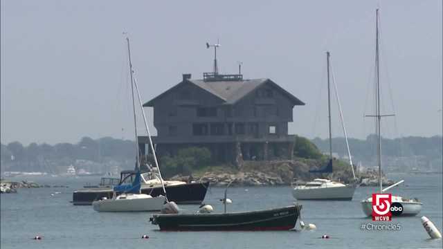 The Clingstone House sits on its own tiny island off of the Jamestown, Rhode Island shore - Vimarsana News