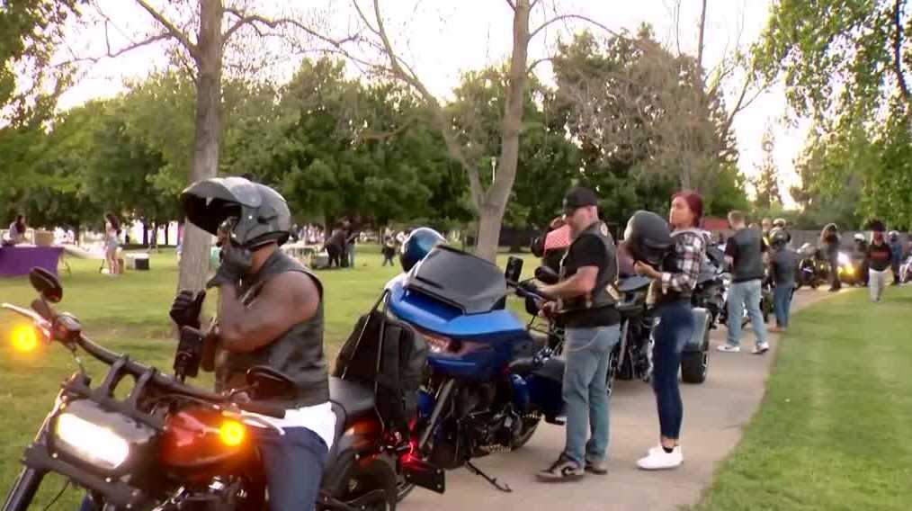 Sacramento riders honor teens killed in car crash with memorial ride