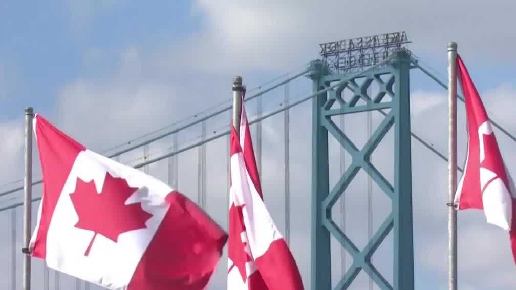 NH officials report 30% drop in Canadian tourism