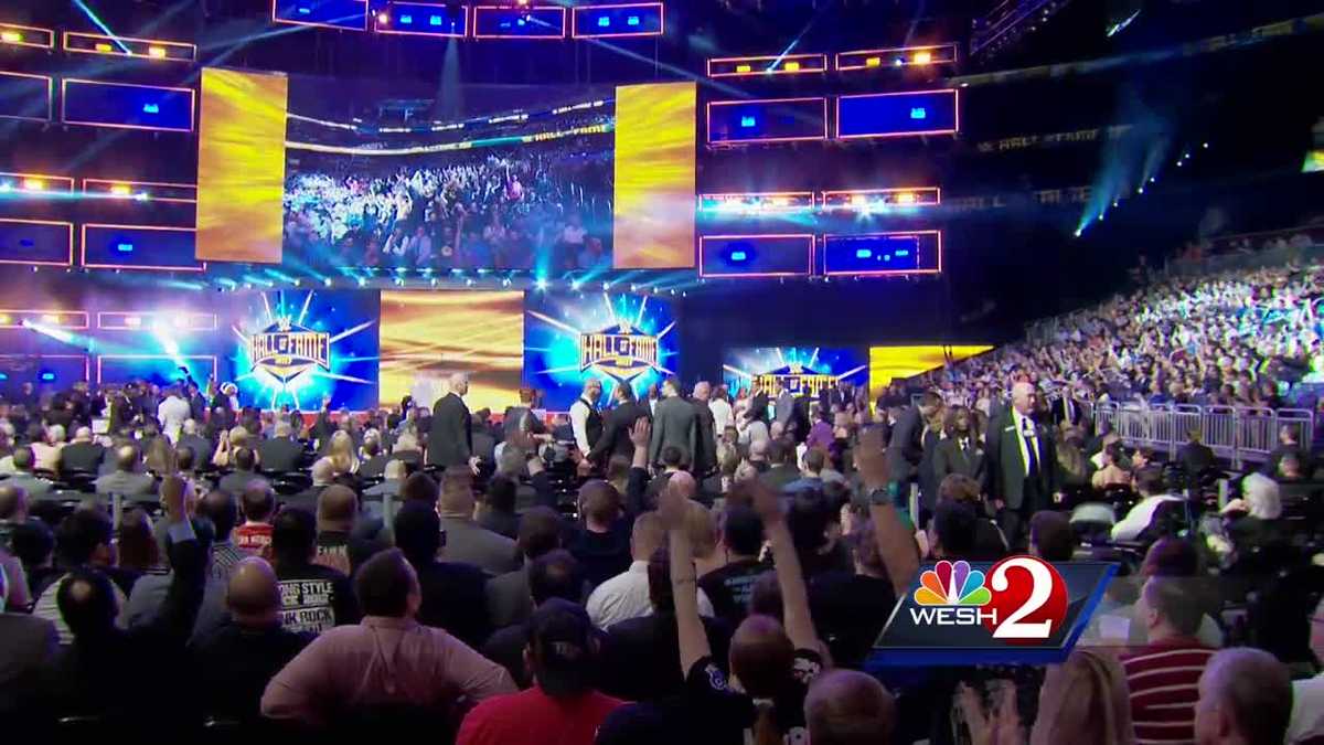 WWE Superstars honored at Hall of Fame ceremony