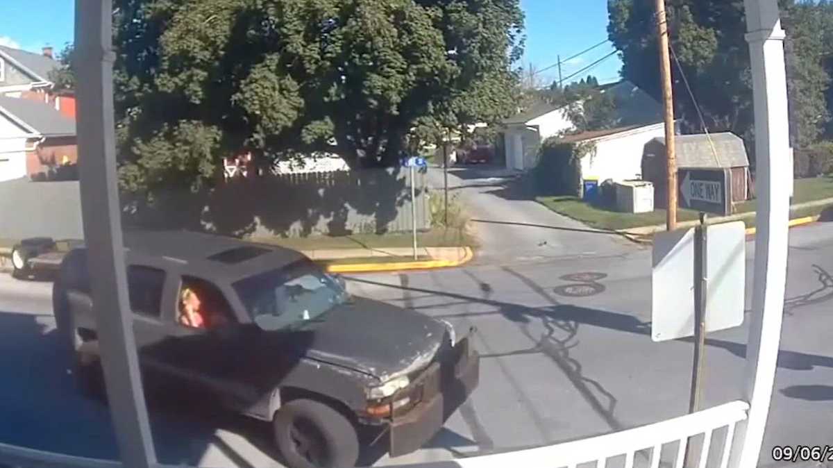 Pa. video captures hit-and-run driver plowing through road sign