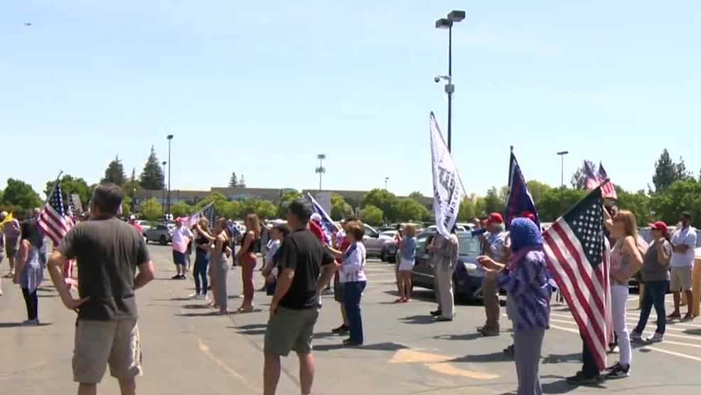 Group rallies at Stockton mall to reopen San Joaquin County