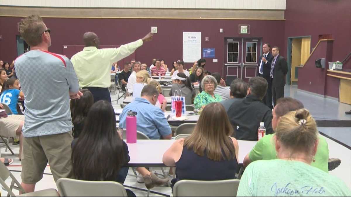 Roseville parents vent frustration at proposed high school meeting