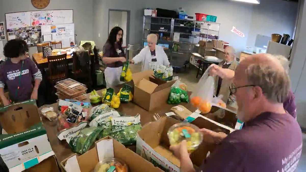 This Is Iowa: 'Food rescue' volunteers hungry to serve