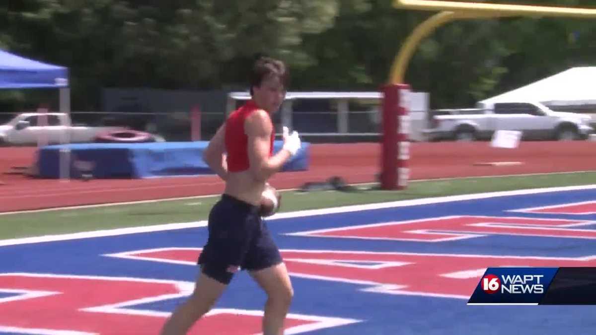 Fletcher Cox Hosts Summer Camp