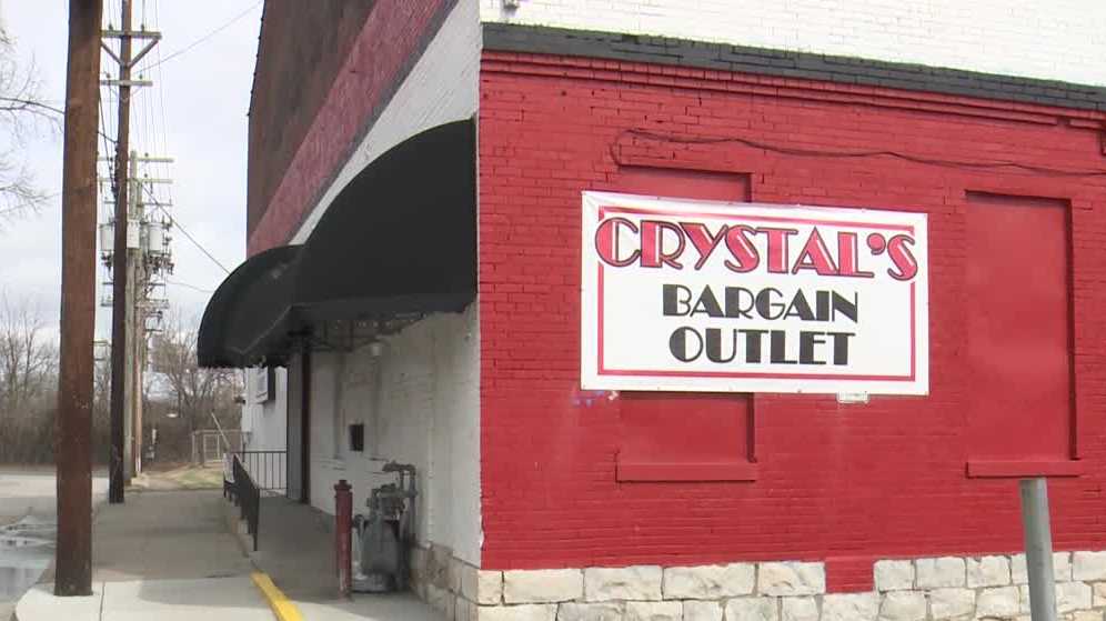 Crystal's Bargain Outlet in west Louisville closes due to violence