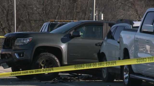 Concord, New Hampshire crash: 1 dead, 4 others taken to hospital - Vimarsana News