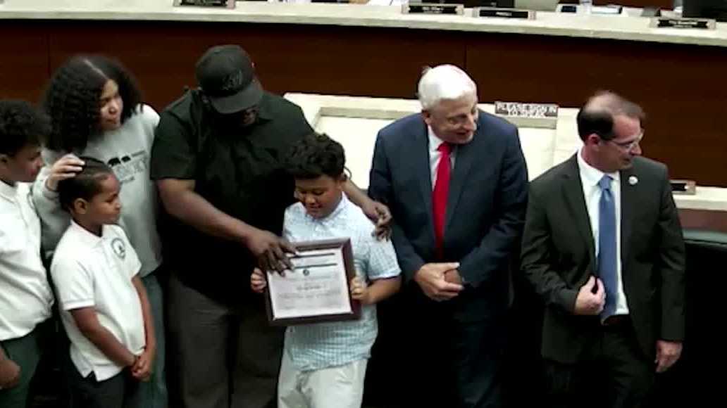 Neighbors who saved bedridden woman from house fire honored by Slidell city council