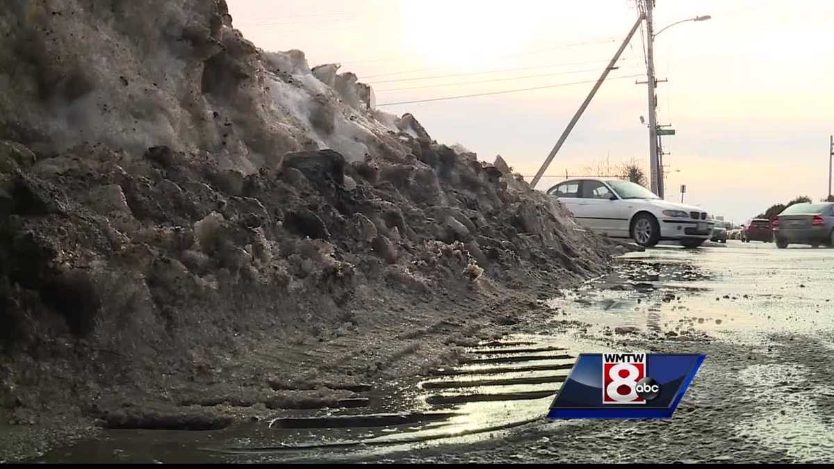 Crews scramble to clear storm drains ahead of heavy rain