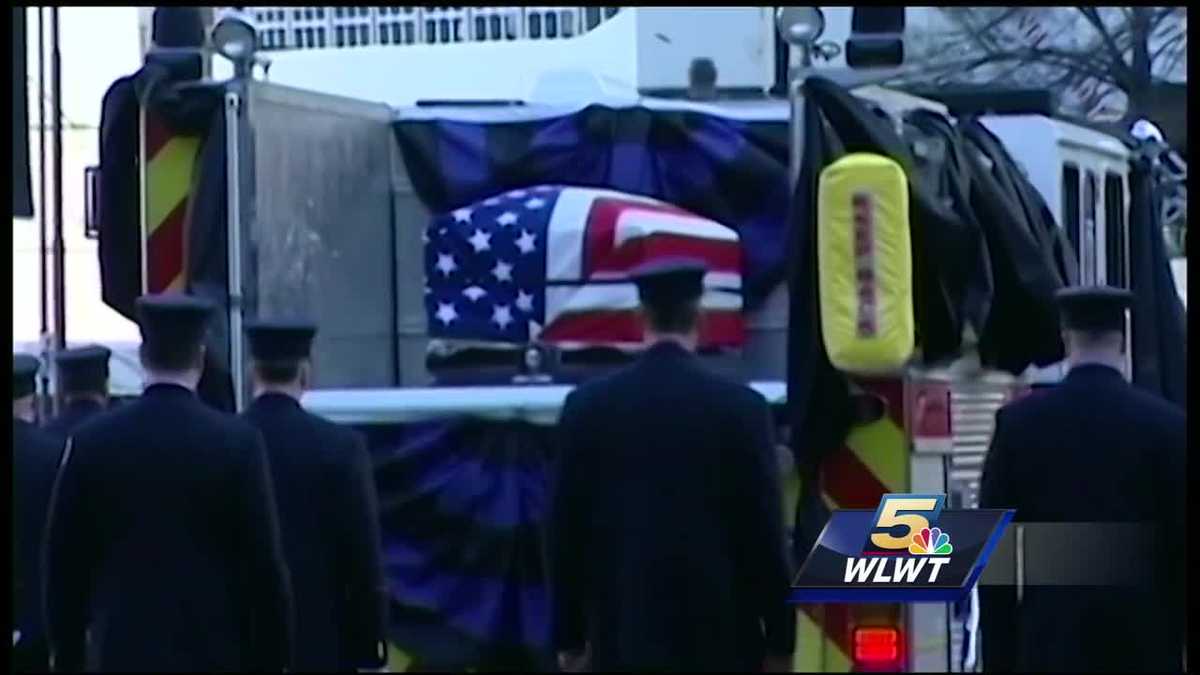 Families remember 2 firefighters killed in 2008