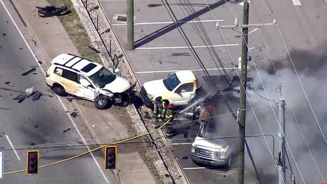 Crews on scene of crash with several cars, fire in New Albany - Vimarsana News