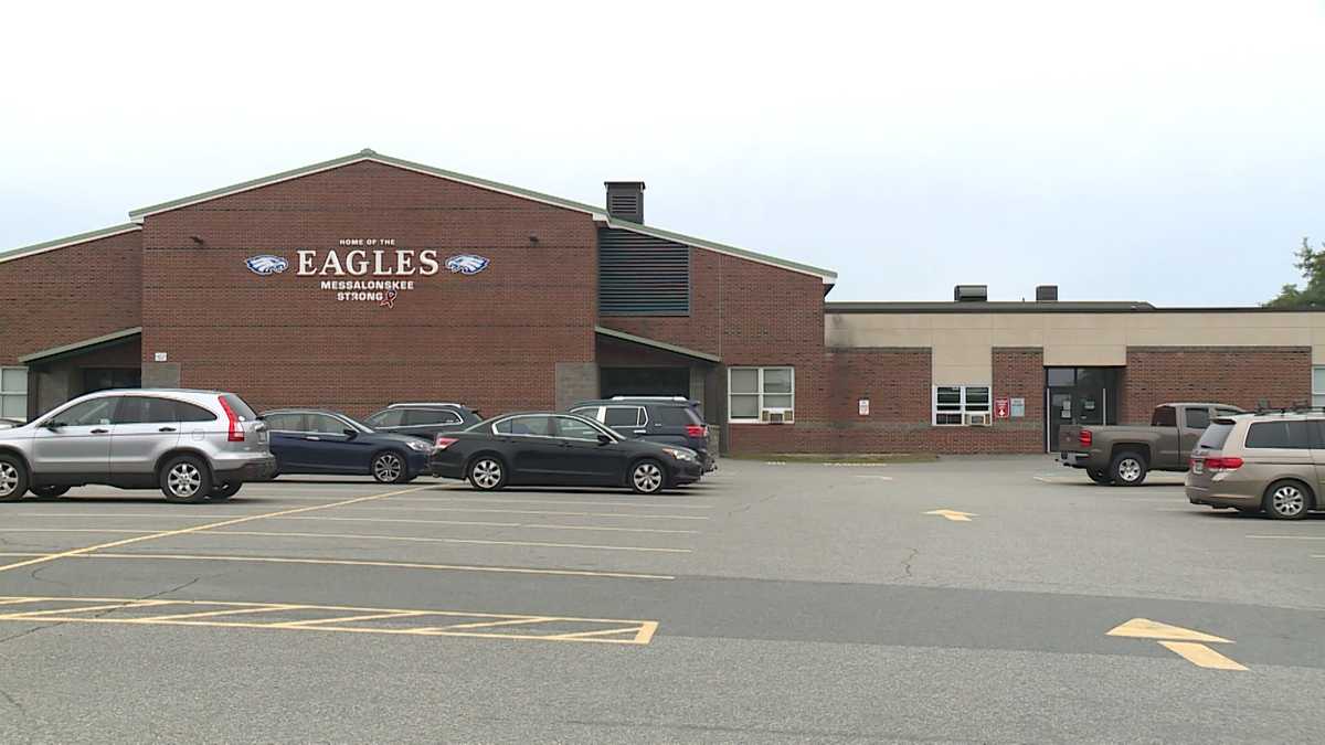 Maine school district offers jobs to students to clean schools