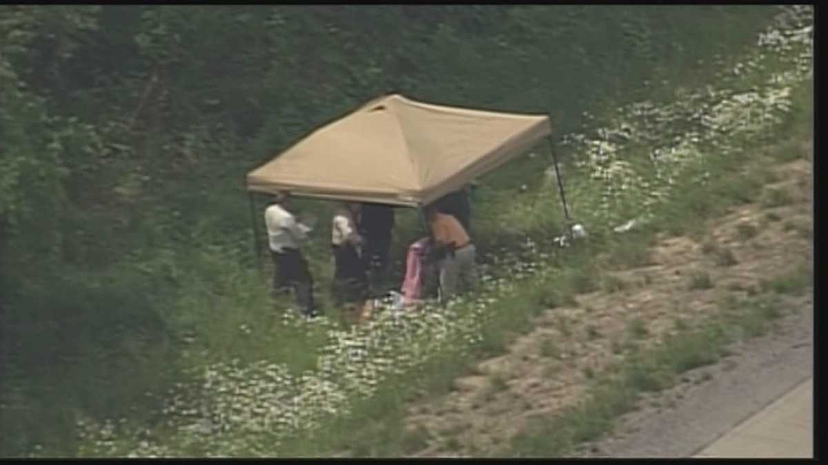 Foul Play Suspected After Woman S Body Found Along Interstate