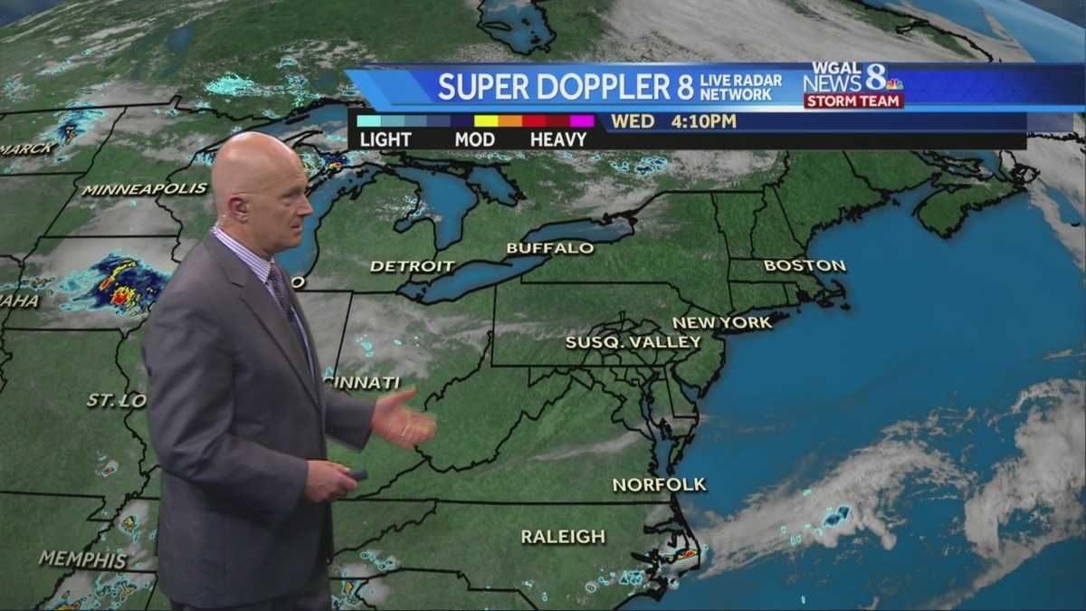 Joe Calhoun's Forecast: Clear and comfortable; chance showers Thursday