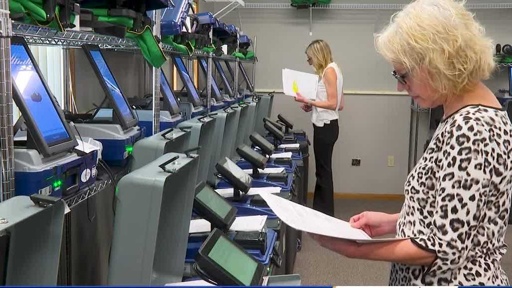 Early Voting Underway For Iowa Primary Election