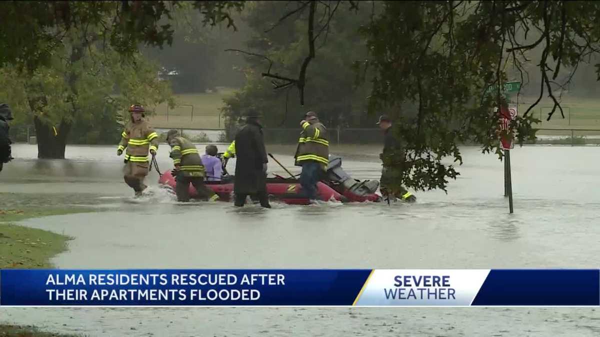 Alma residents rescued after their apartments flooded